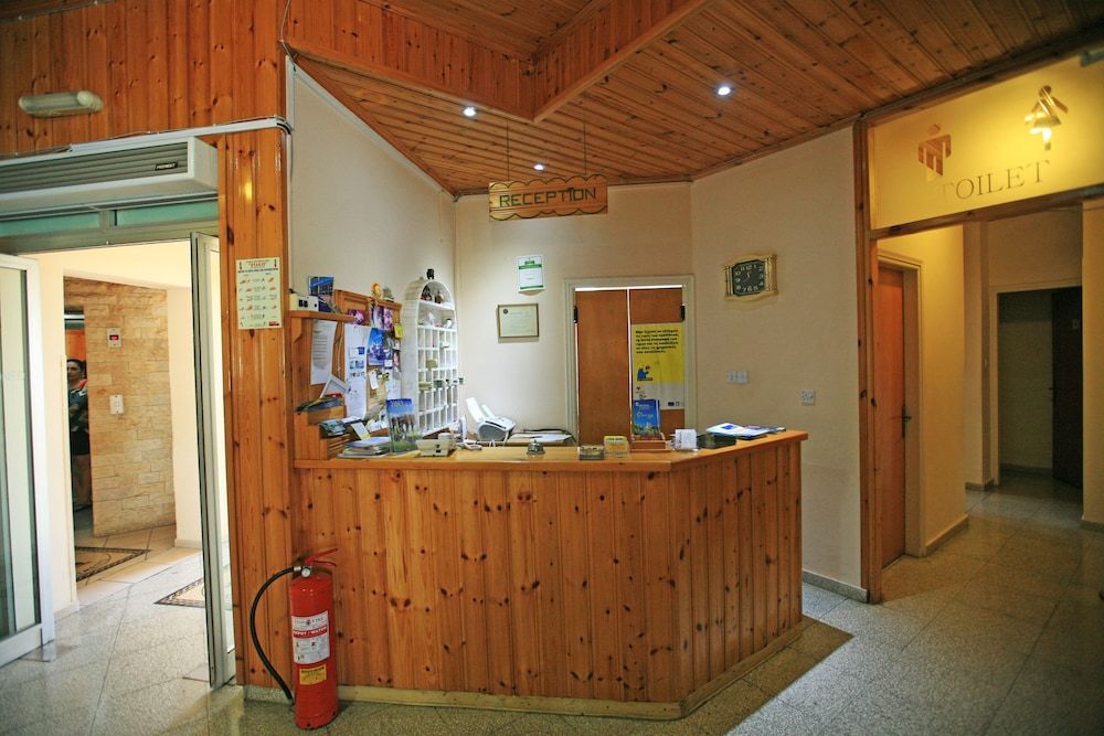 Petsas Apartments & Tavern 2