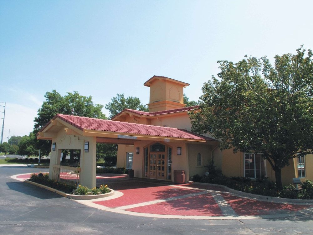 La Quinta Inn by Wyndham Kansas City Lenexa -1 estrellas en Kansas City