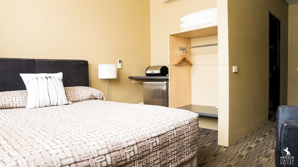 The Windsor Castle Hotel 2