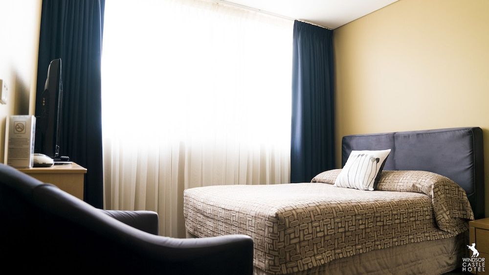 The Windsor Castle Hotel 3