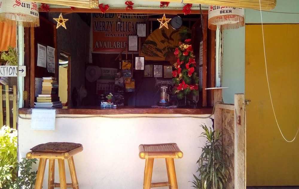 Sunshine Paradise Inn 2
