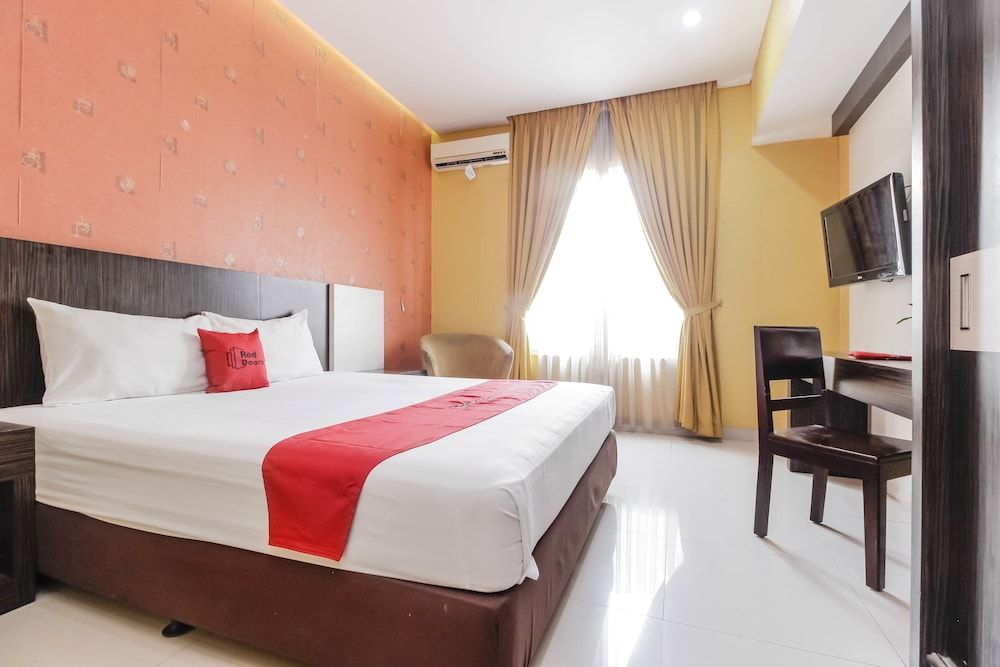 RedDoorz Near Pasar Pagi Cirebon 2 estrelas em Cirebon