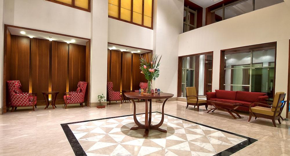 The Golden Plaza Hotel & Spa 2