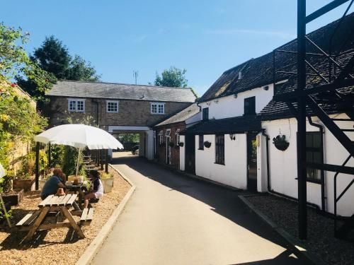 Longs Hotel & Inn 3