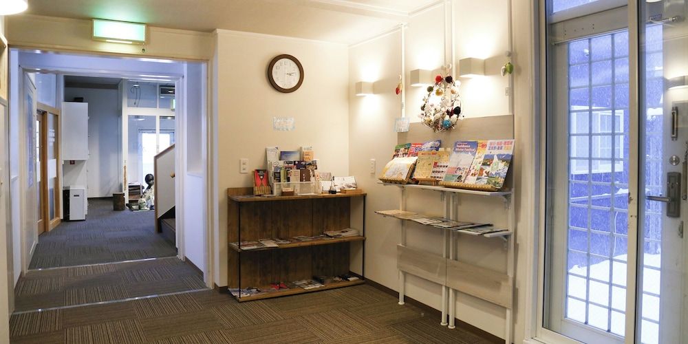 Chalet Burlap Furanui 3