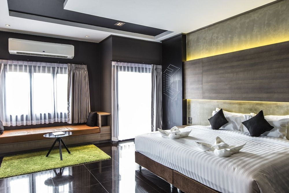 Cresco Hotel Buriram -1 estrellas en Buriram