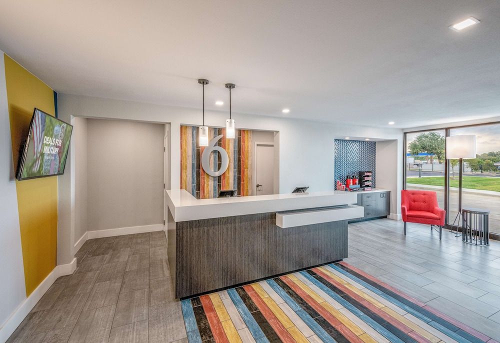 Motel 6 Euless, TX - Dallas 2