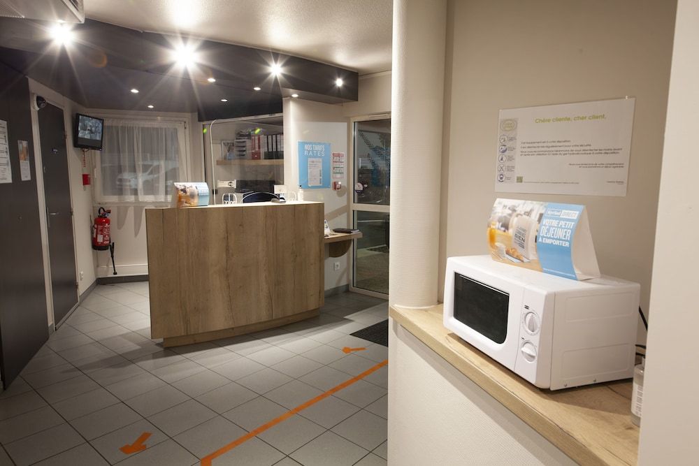 Kyriad Direct Clermont Ferrand Nord - Gerzat 2