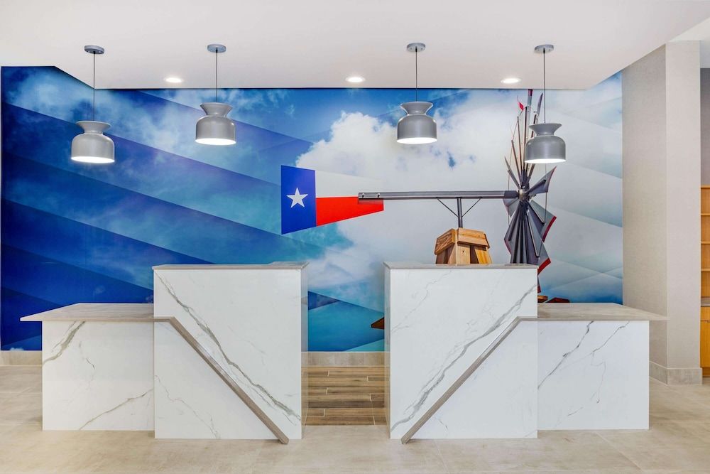 La Quinta Inn & Suites by Wyndham Katy 2
