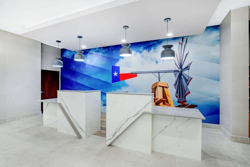 La Quinta Inn & Suites by Wyndham Katy 3