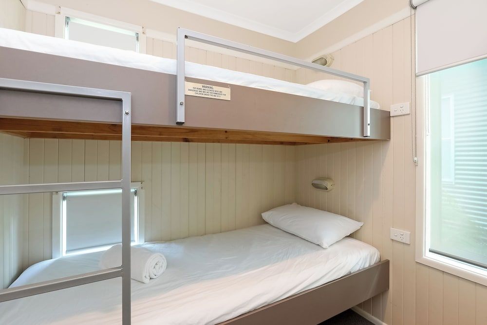 Reflections Shaws Bay - Holiday Park 3