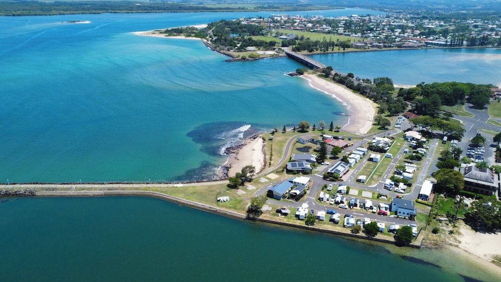 Reflections Shaws Bay - Holiday Park 1