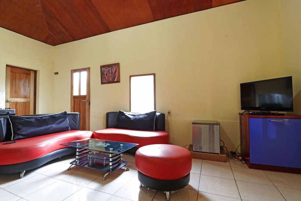 Tuk Tuk Timbul Bungalows 2