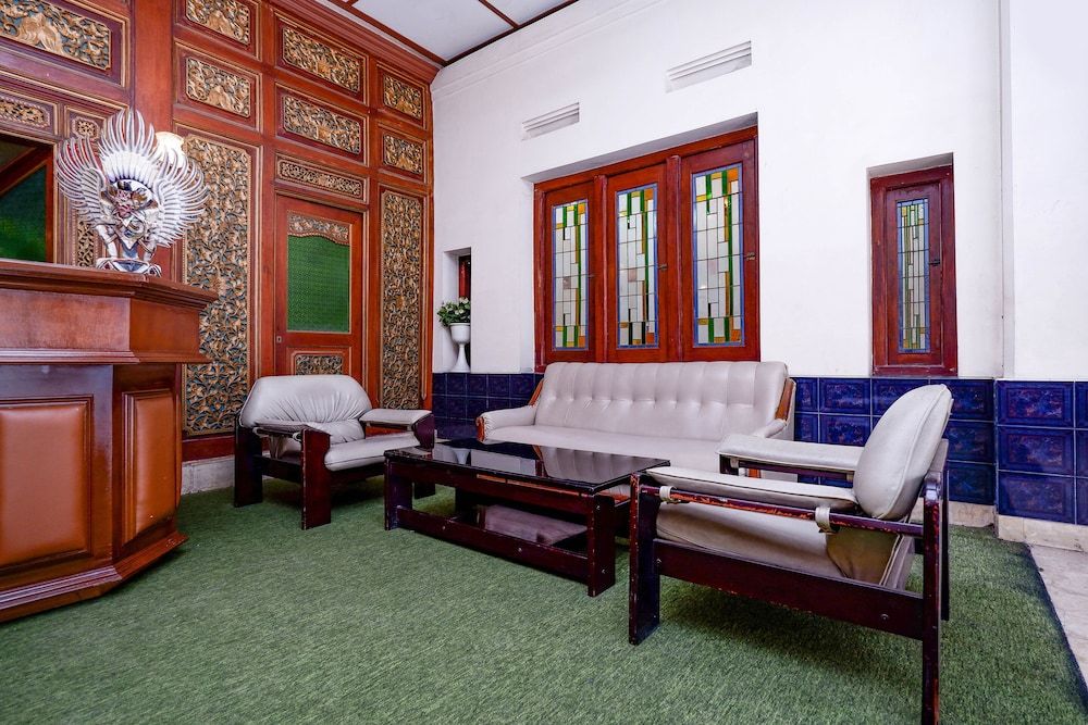 Super OYO Capital O 1644 Hotel Griya Kencana 3