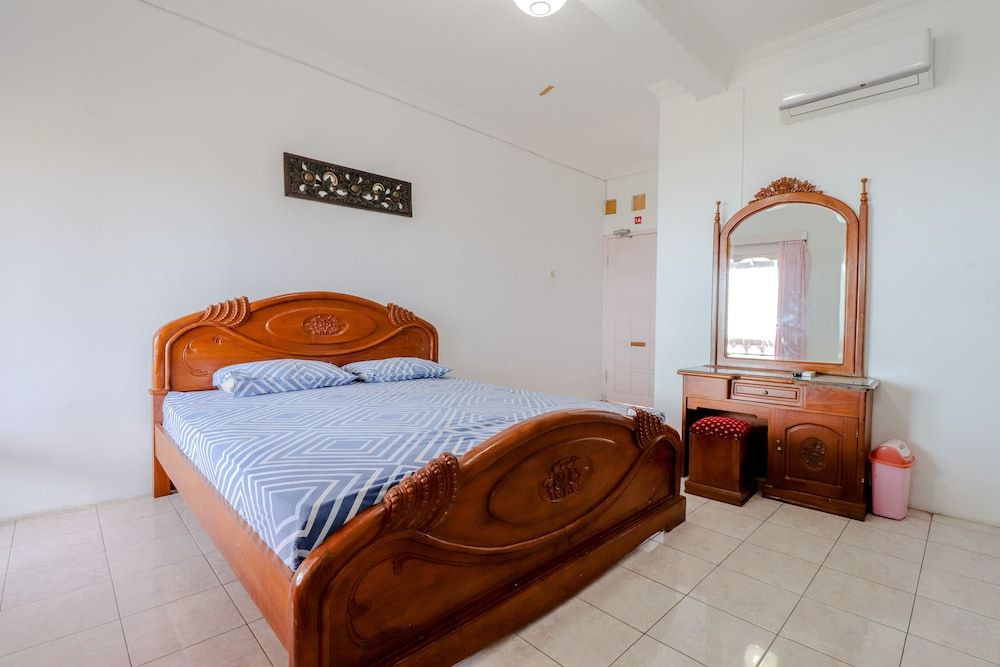 Adinda Beach Hotel and Villa 3