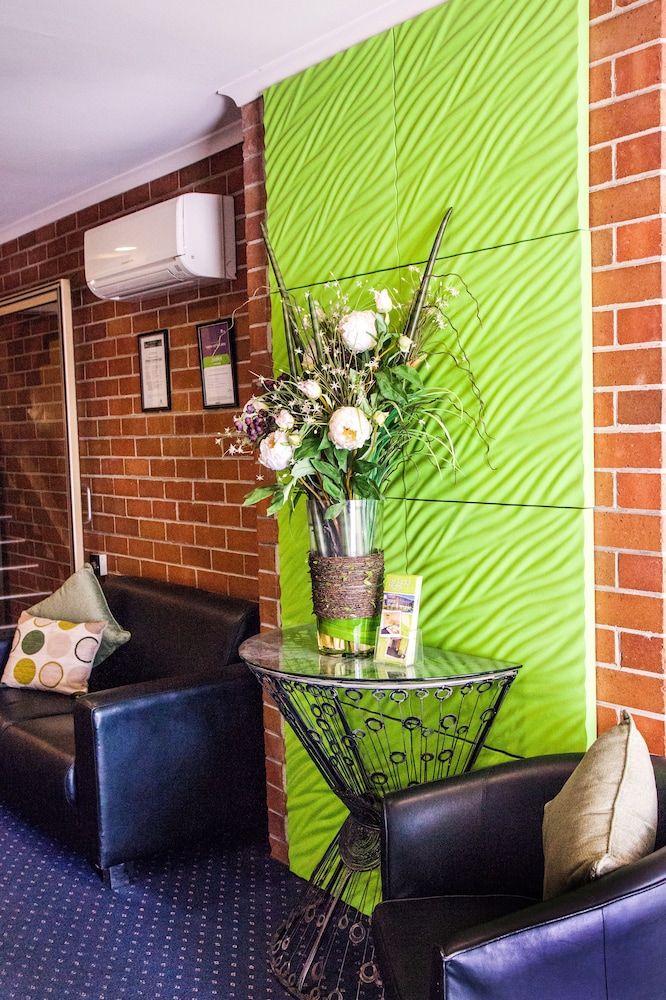 Tudor Inn Newcastle 2