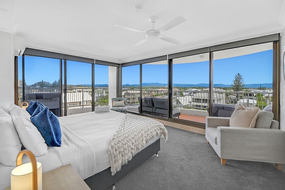 Albatross North Apartments 3