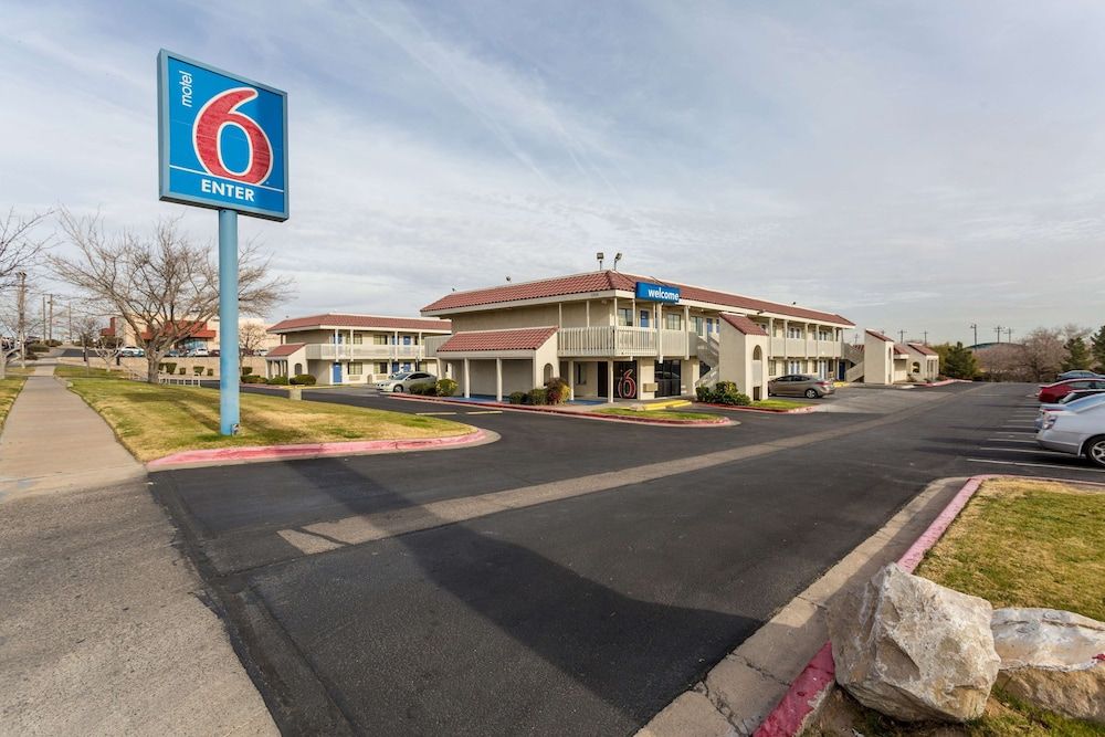 Motel 6 El Paso, TX - East 2 estrellas en El Paso