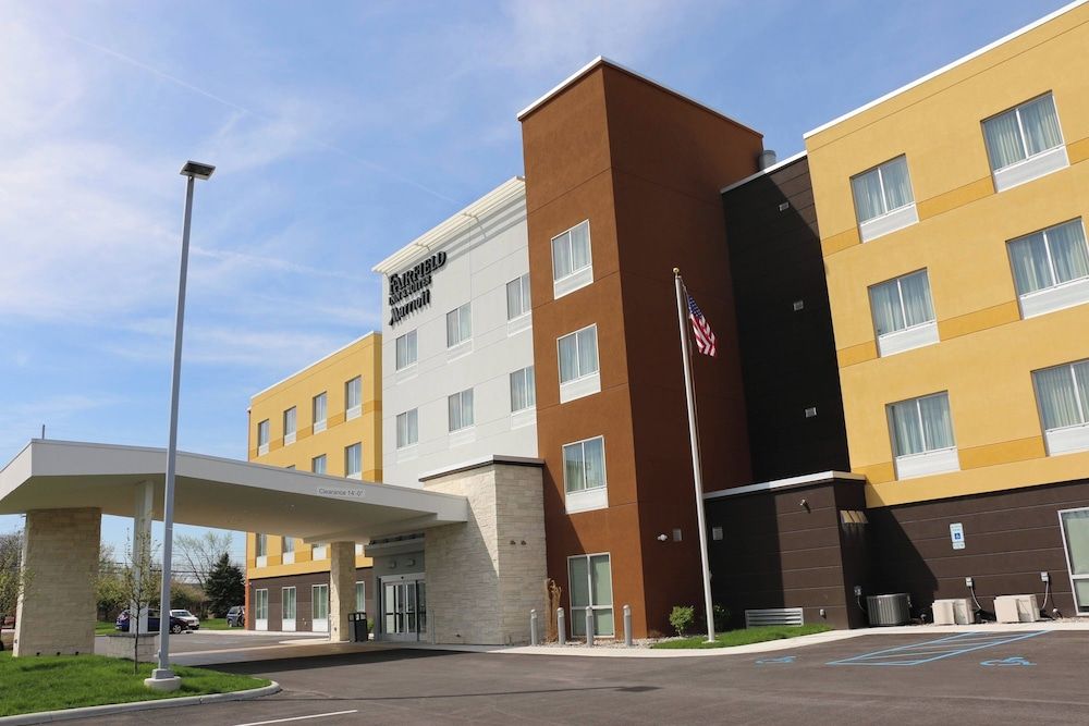 Fairfield Inn & Suites by Marriott Bowling Green 3 estrellas en Toledo