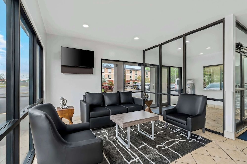 Quality Inn & Suites Biloxi - Ocean Springs 2