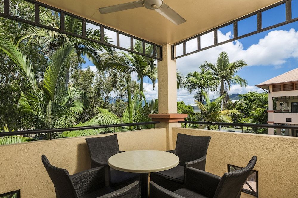 City Plaza Apartments 2