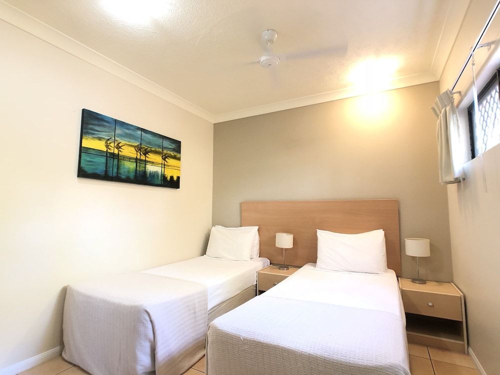 City Plaza Apartments 3