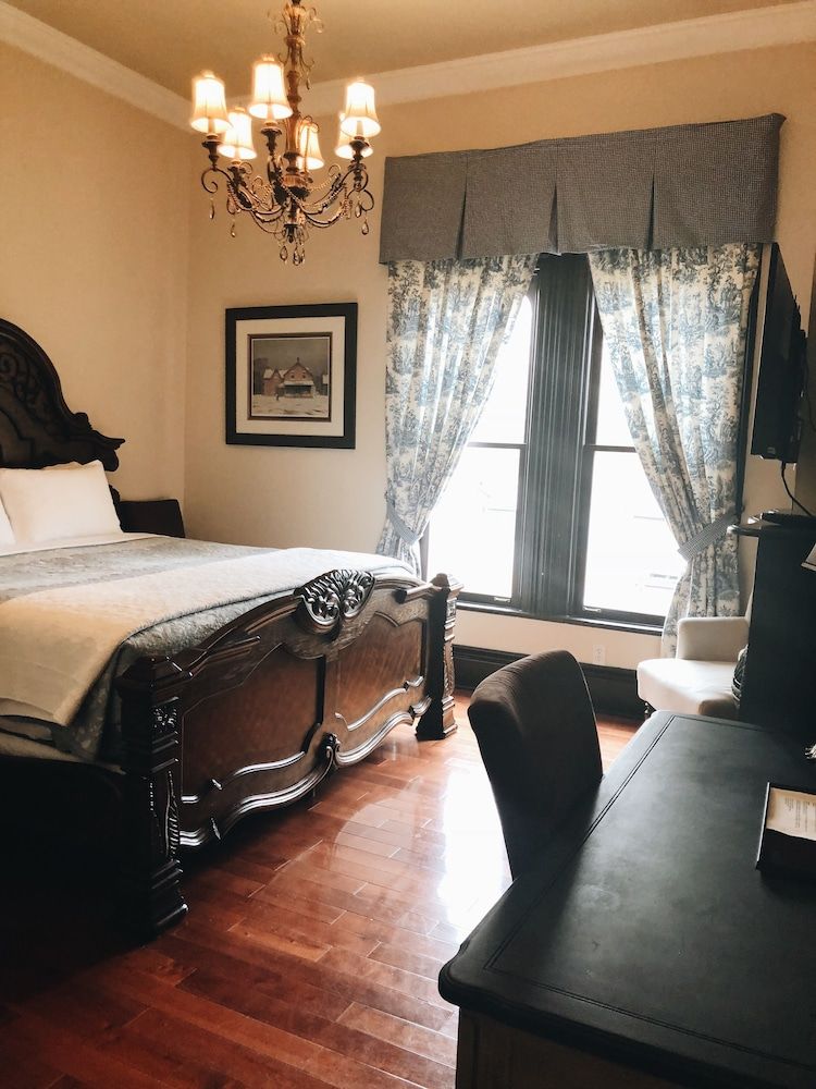 The Puddicombe House 3