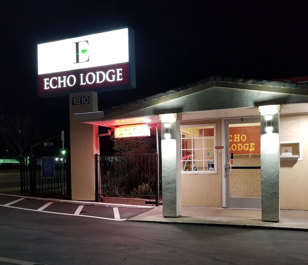 Echo Lodge 2 étoiles à West Sacramento