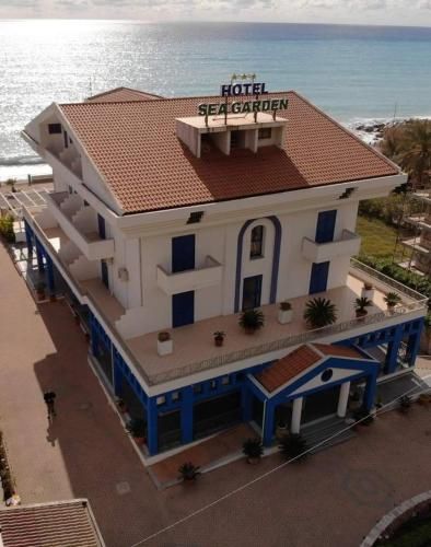 Sea Garden Hotel 1