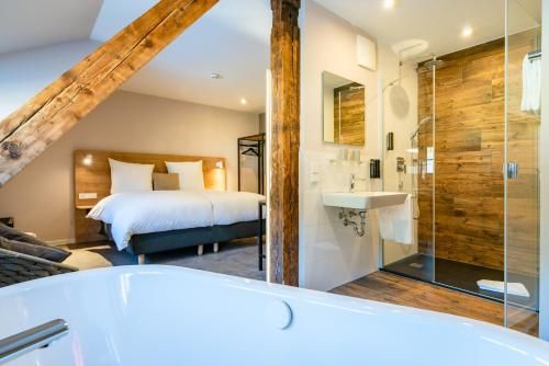 coucou hotel & kuckucks-stube (Titisee) 2