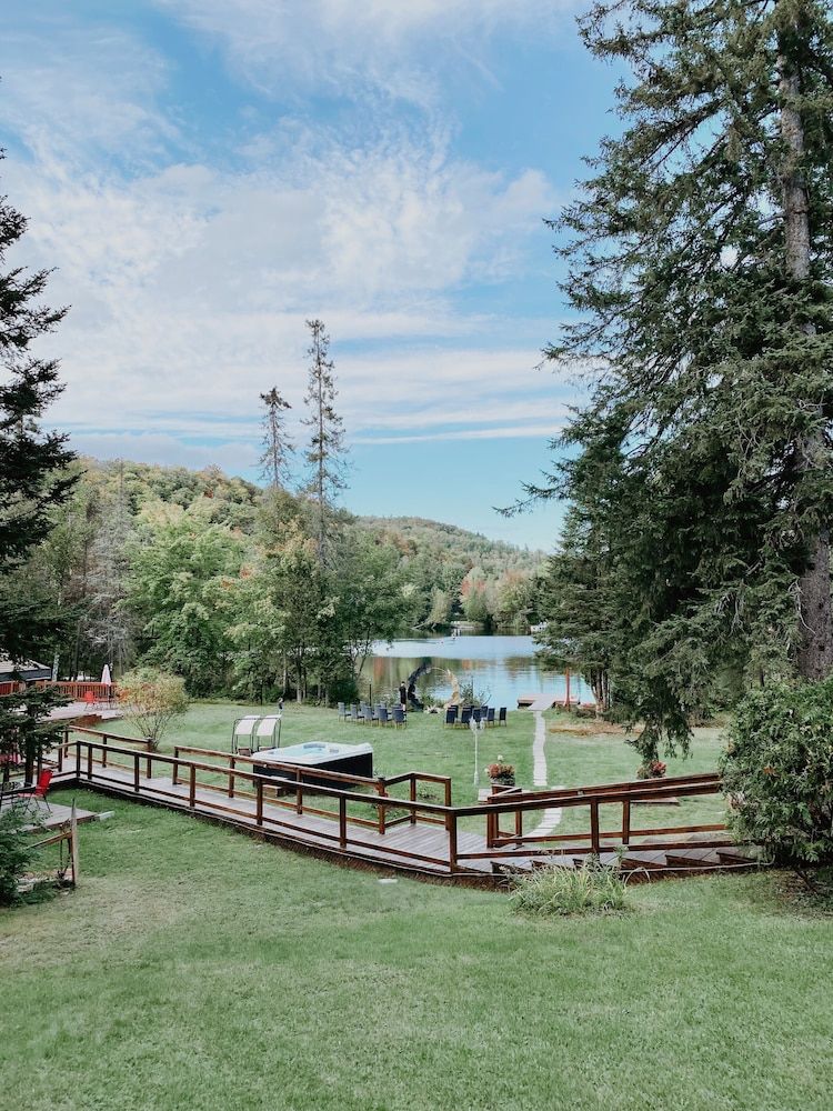 Hôtel du Lac Lenore 3 stelle a Sainte-Adèle