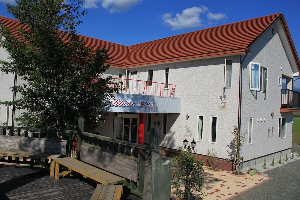 Petit Hotel Blanc Fleur 2 estrelas em Nakafurano