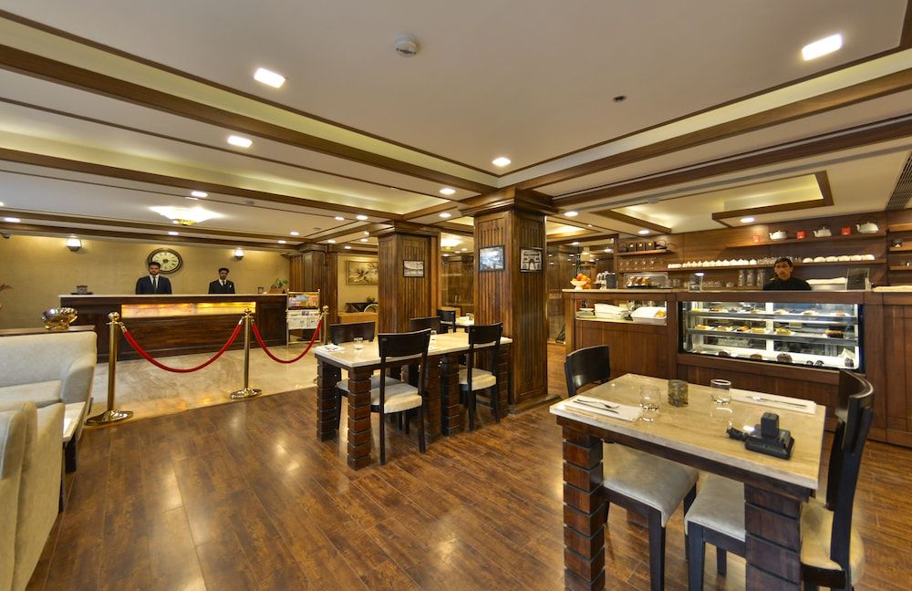 Clarks Inn Srinagar 2