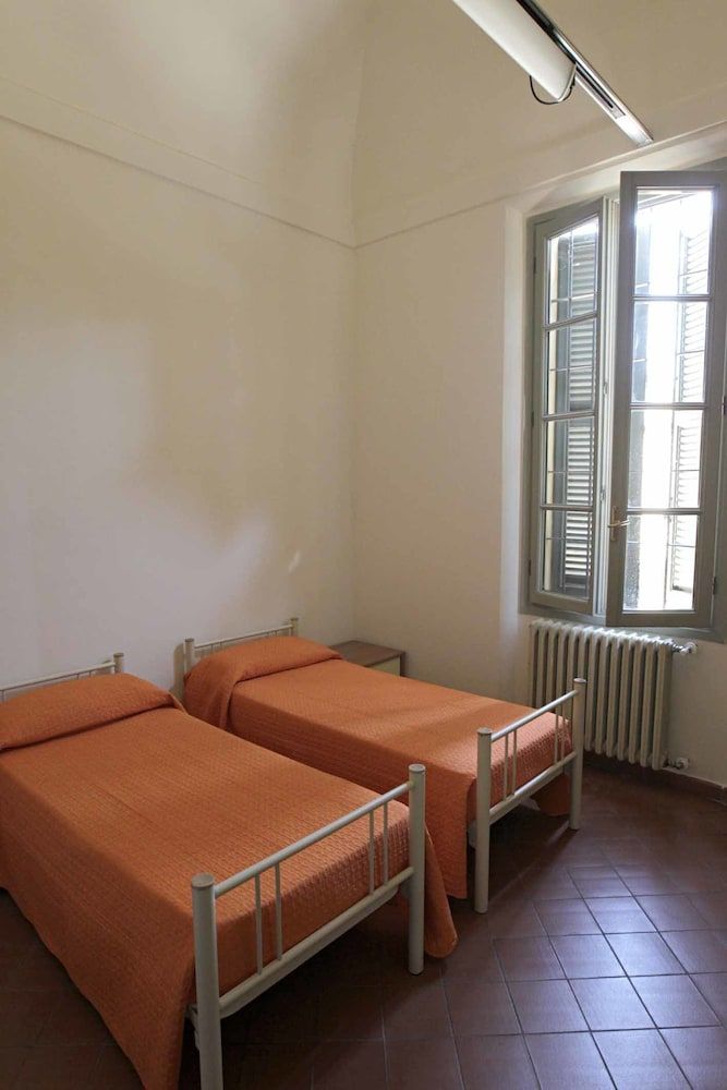 Student's Hostel della Ghiara 2