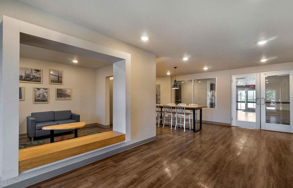 Extended Stay America Select Suites Tampa Brandon East 3
