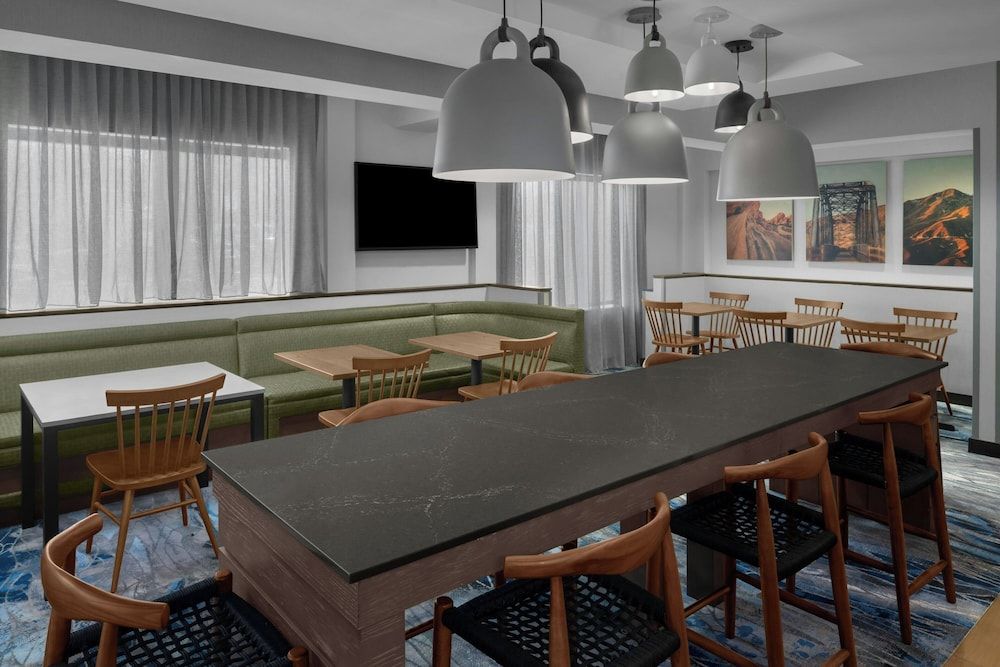 Fairfield Inn Santa Clarita Valencia 3