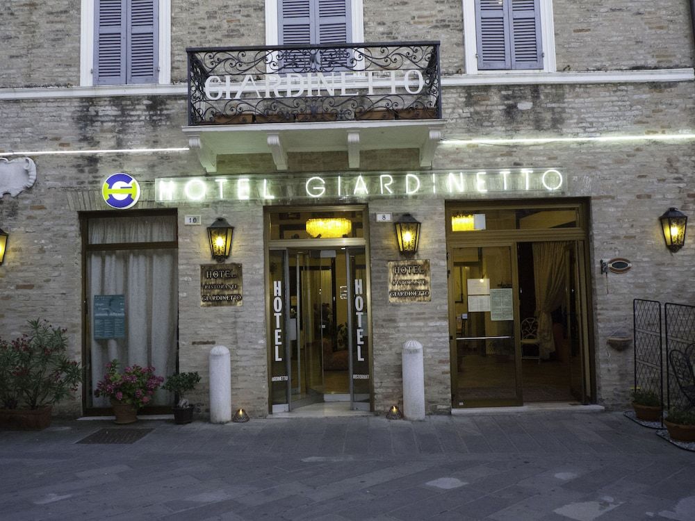 Hotel Giardinetto 2 étoiles à Loreto