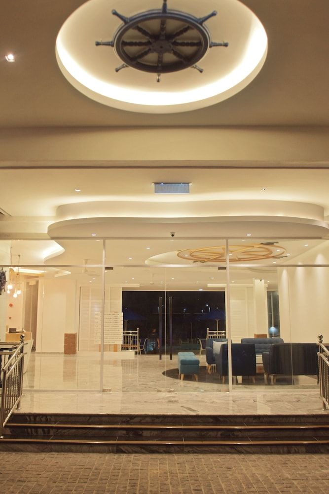 AVI Pangkor Beach Resort 3