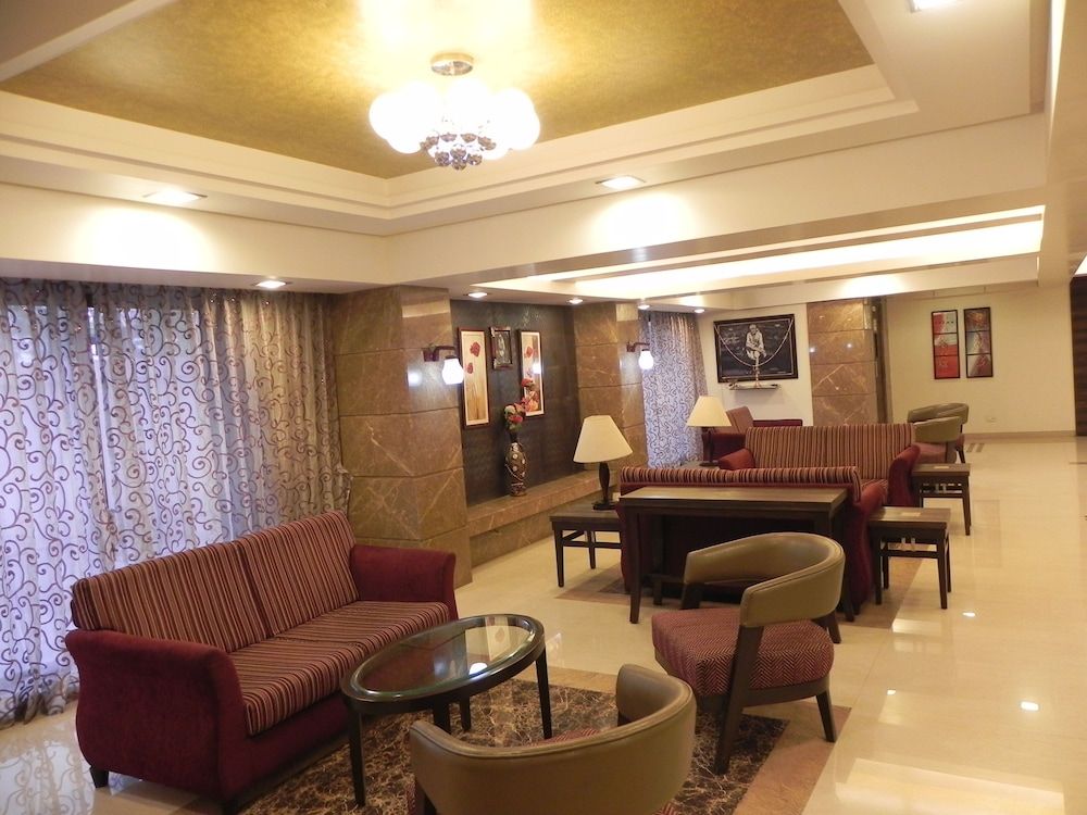 Hotel Reeva Regency 2