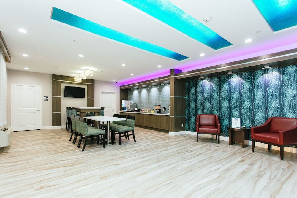 Express Inn - Spring 3