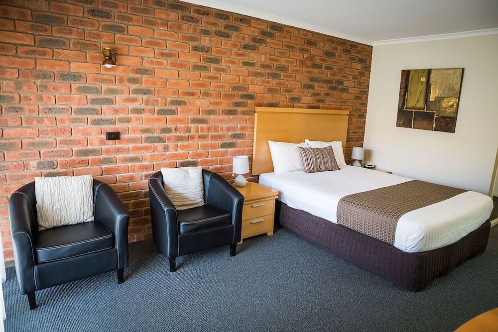 Australian Settlers Motor Inn 3