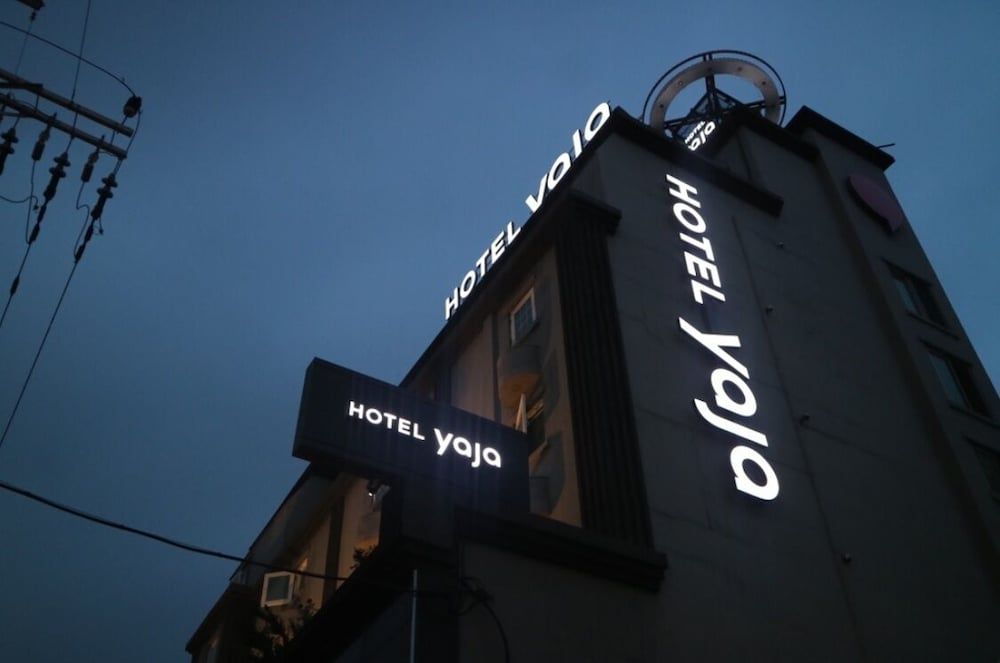 HOTEL YaJa West Gate