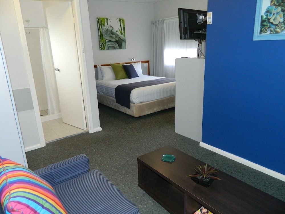 Orana Windmill Motel 3