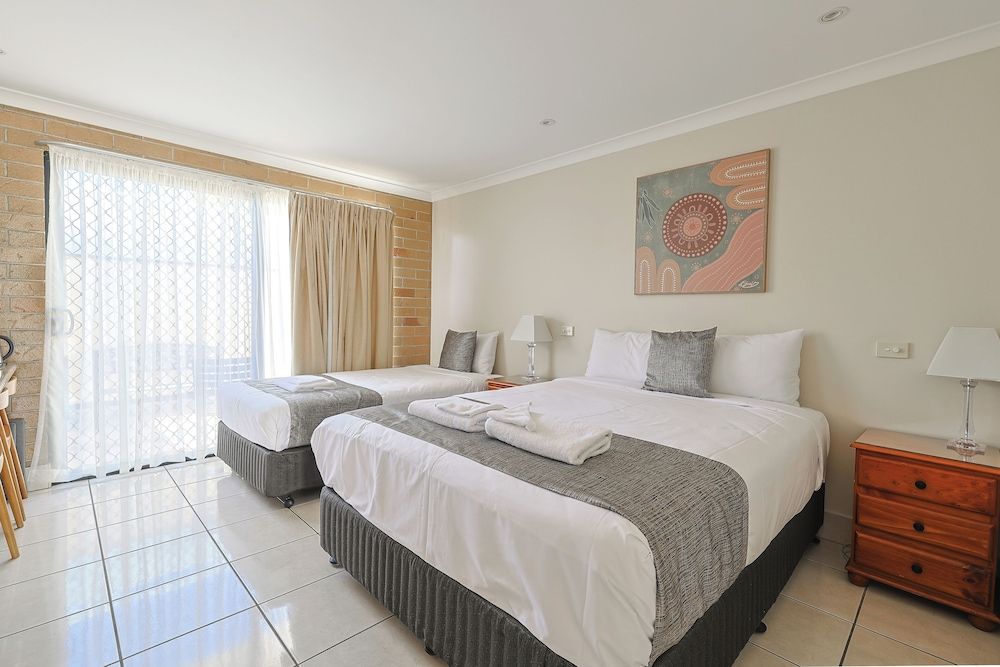 Emerald Central Palms Motel 3