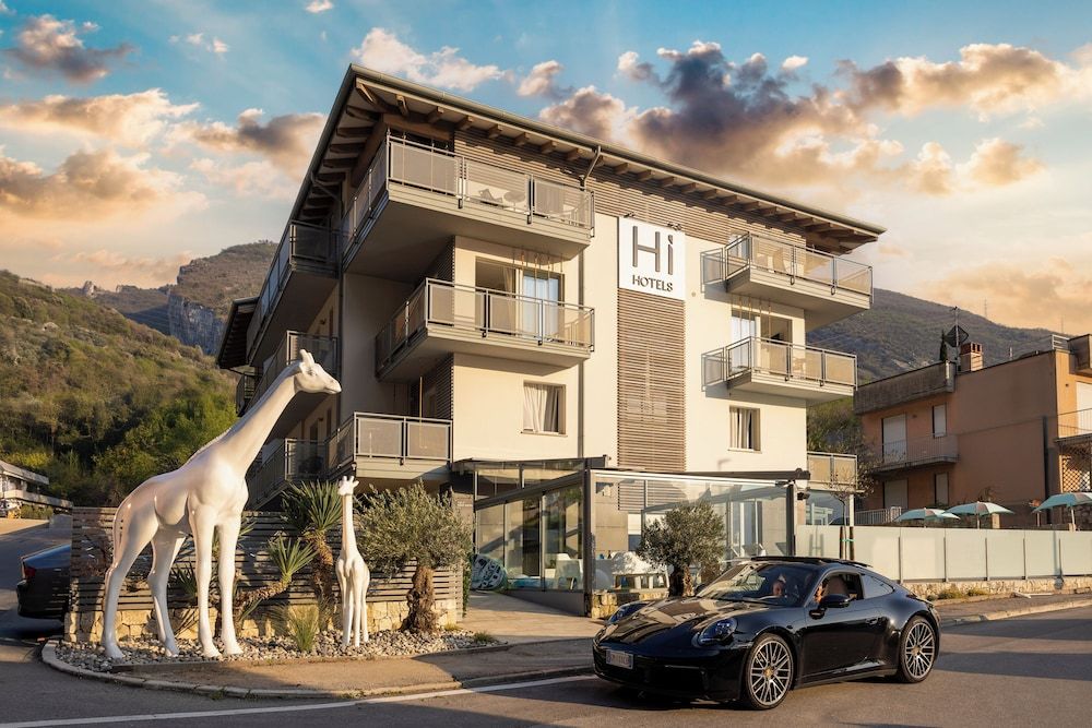 HI Hotels 1