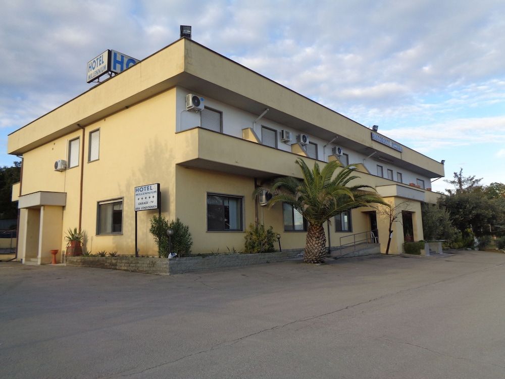 Hotel Millennium 1