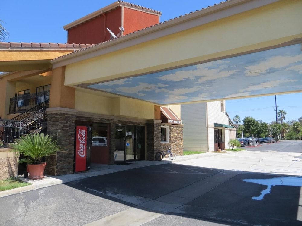 Azusa INN Motel -1 estrelas em La Puente
