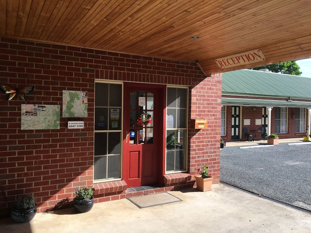 The Elms Motor Inn 2