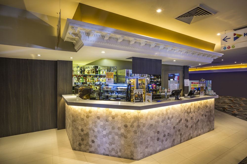 Nightcap at Sylvania Hotel 3