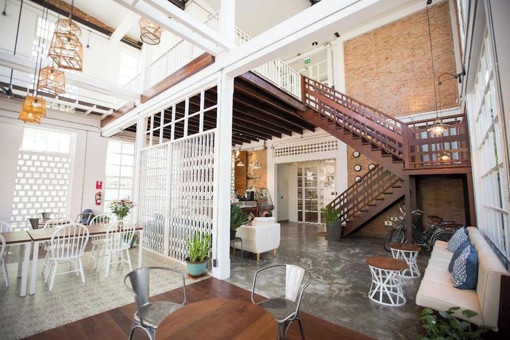 Memmoth Cafe & Hostel in Lampang 3